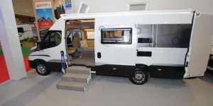 IH 710 IFL high-top campervan