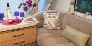 rhp_caravan_interior