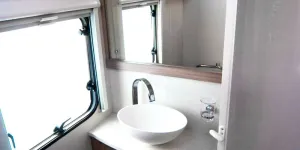 The-washroom-is-in-the-rear-offside-corner-22064