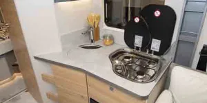 Dethleffs-kitchen-19872