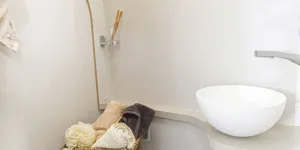 Elddis-Sig-washroom-48694