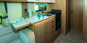 Lighting-shines-down-from-under-the-edge-of-the-worktop-43306