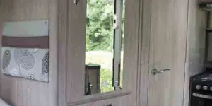 Auto-S-Bourton-doors-45140
