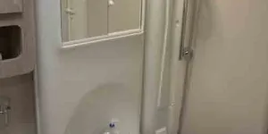 Auto-S-Bourton-washroom-08252