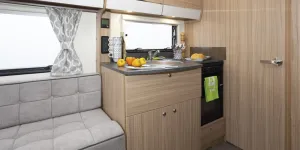 Bailey-kitchen-and-storage-83902