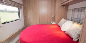 web-3-The-bed-is-1.7m-long-in-its-retracted-day-made-67991