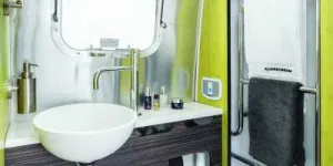 Colorada-Washroom-with-accessories-05276