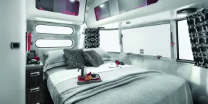 Airstream-Colorado-Bedroom-04776