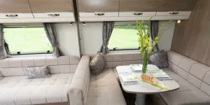 The-866&rsquo;s-dining-room-brings-a-new-dimension-to-family-dining-41819