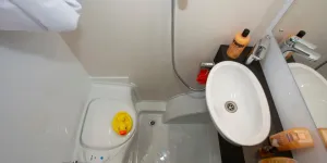 Swift-Basecamp-6-caravan-washroom-78756