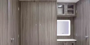Corinium-FB-Wardrobe-41632