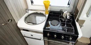 PRIMERO_331_KITCHEN_1-05413