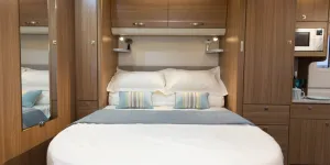web-4-Caravan-cosiness,-and-plenty-of-light-from-above-the-top-lockers-89335