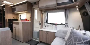 Coachman-Acadia-660-Xtra-kitchen-(credit-Richard-Chapman)-94645