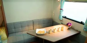 Three-or-four-little-caravanners-can-eat-here-in-their-own-secluded-room-46463
