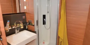 Carthago-Chic-C-line-I-6.2-XL-QB-shower-room-01517