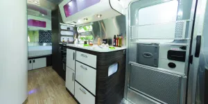 An-industrial-looking-door-with-built-in-flyscreen-w800-68935