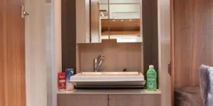 rhp_caravan_washroom(1)