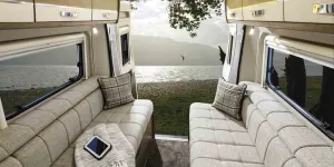 Compass-Avantgarde-rear-settee-08080