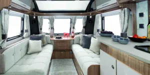 A-luxurious-lounge-with-sprung-upholsltery-and-a-full-width-rooflight-96993