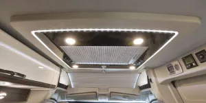 Globecar-Summit-sunroof-27696