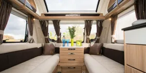 web-5-We-love-the-stark,-modern-combination-of-darkest-brown-and-pale-fawn-39780