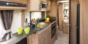 web-1-The-560-has-two-completely-separate-rooms-15342
