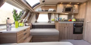 web-2-The-front-half-of-the-560-looks-a-big-space-from-this-angle!-20796