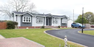 Warren Park home
