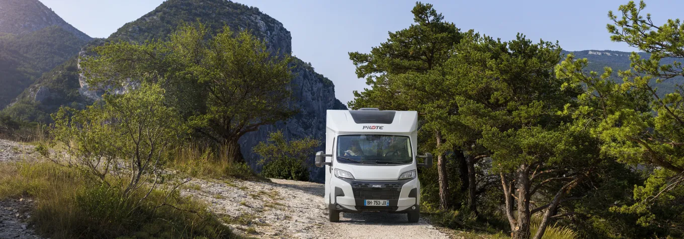 Pilote low-profile motorhome