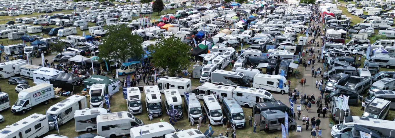 New Motorhomes, Big Savings: Peter & Matt Hunt Down the Best Show Deals