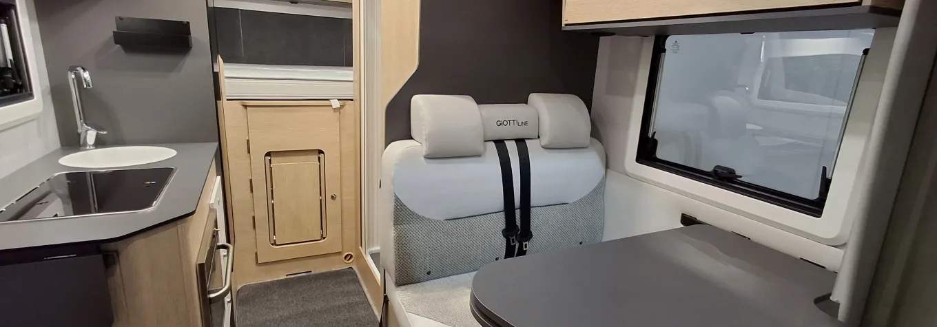 Giottiline Compact CX60 interior