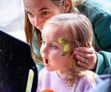 Face painting & glitter
