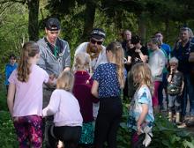 Foraging walks for children