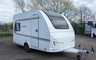 Weinsberg-Cara-One_EXTERIOR-NEARSIDE-copy-12941