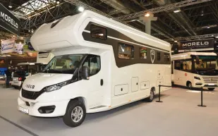Morelo-Palace-Alkoven-overcab-motorhome-13506