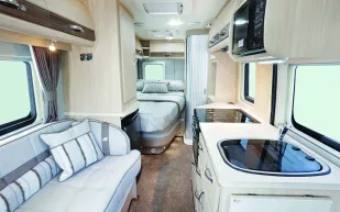 Kingham_wide_front_to_rear-43690