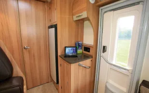 rhp_bailey-approach-fridge