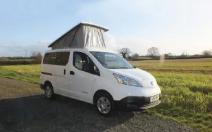 Nissan-camper-exterior-83945