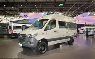 Hymer Grand Canyon S 4x4 campervan