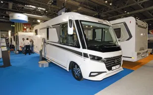 Knaus-Live-exterior-31418