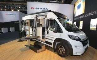 Adria-Twin-Supreme-600-SX-12302