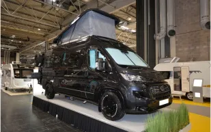 Xplore CV X8 high-top with rising roof campervan