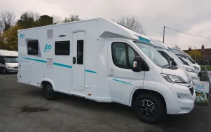 Joa-Camp-70Q-motorhome-20286