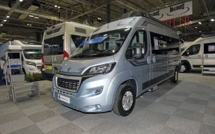 Auto-Sleeper-Warwick-Duo-exterior-27325