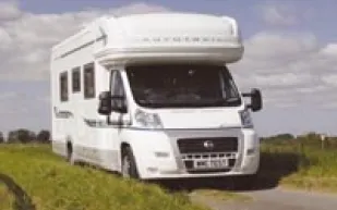 rhp_AutoTrailCheyenne740S