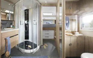 Niesmann-washroom-32094