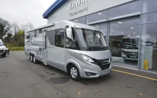 Hymer-B-ML-I-890-exterior-70096