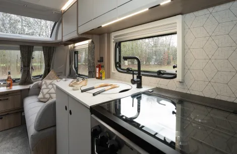 Coachman Acadia 575