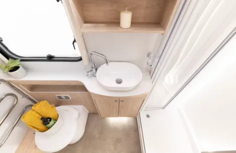 Elddis Avalon 250